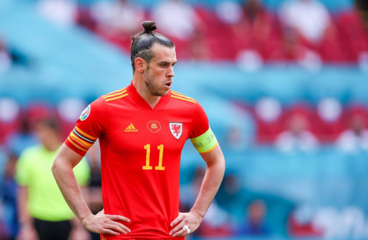 QueThiJugues's tweet photo. ❌ #CristianoOUT #PepeOUT #BenzemaOUT #VaraneOUT #MbappéOUT #ModricOUT #AlabaOUT #BaleOUT...

Quin drama d'Eurocopa, merengues...  Encara la guanyarà @LUISENRIQUE21!

#EURO2020 https://t.co/XyjYT9CE6G