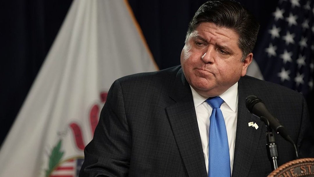 MachineChicago's tweet image. Frustrated JB Shouts, “Get the Fudging Vaccine Already!”

Full Article: thechicagomachine.com/new-blog-1/fru…

#Chicago #satire #Illinois #Politics #vaccine #COVID19 #CovidVaccine #fudge #GetVaccinated