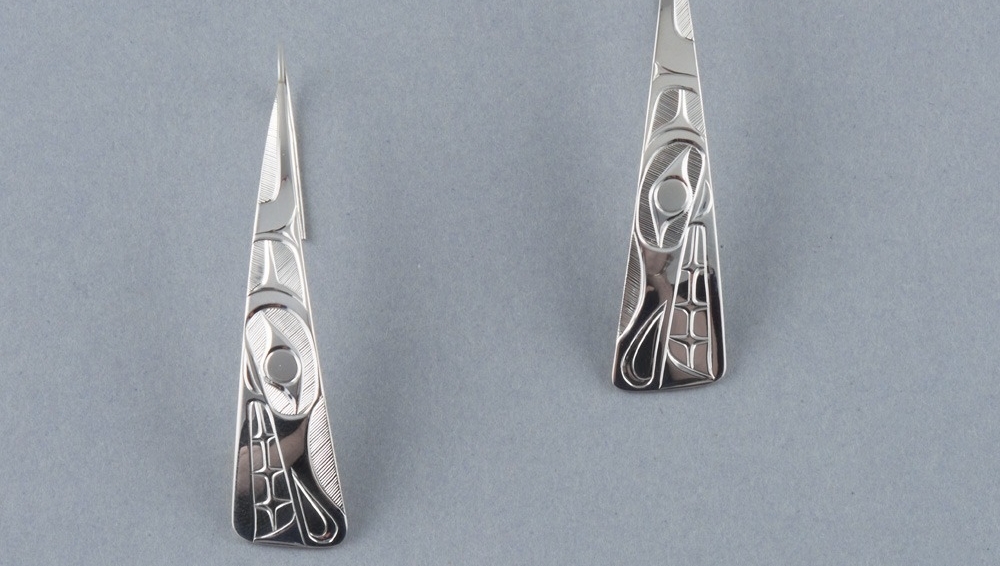 We recently received some elegant new earrings, including this pair of wolves by Hollie Bartlett. Wolf is respected for its strength and agility.⁠
⁠
Wolf Earrings by Hollie Bartlett (Haisla).