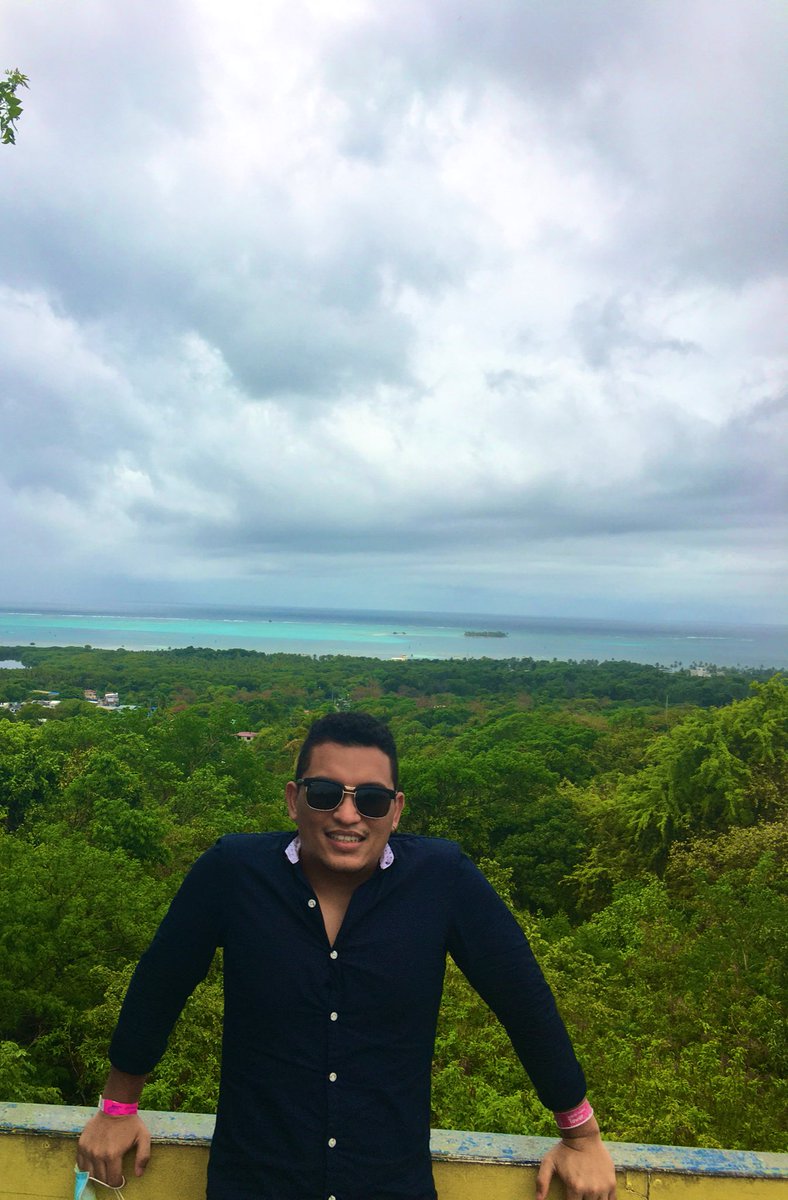Hyuga23's tweet photo. Quiero creer que si. Siempre que estoy en situaciones difíciles o pasó por presión, me gusta prensar que estoy en un capullo y cuando salga voy a poder brillar y mostrar al mundo los colores #HappyPride #FreeBritney #happiness #empower #Growth https://t.co/TVMYh7LKph
