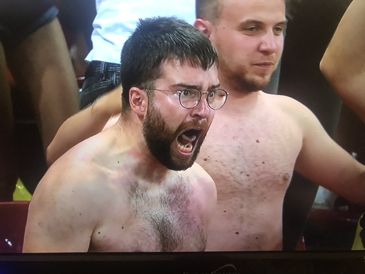 Cuando                                  Cuando
se acaba la                            sacan 
de Canaima                           la otra