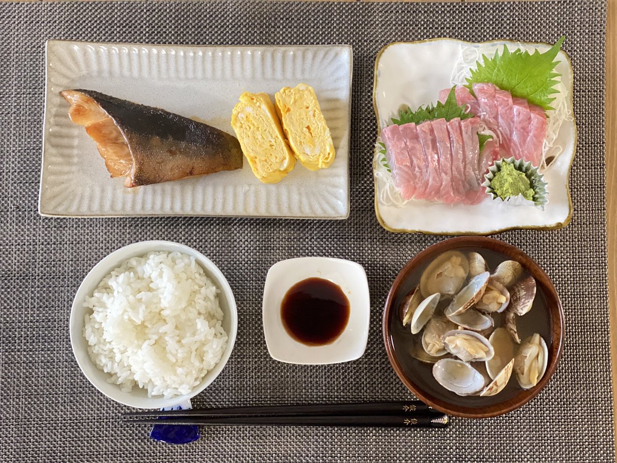 Shun0921 おはようございます 今朝は昨日魚屋さんにいただいた銀だらを醤油 みりん 酒で一晩漬けました ご飯のお供に最強です 朝食作り 朝食メニュー 朝ご飯 和朝食 料理好きな人と繋がりたい