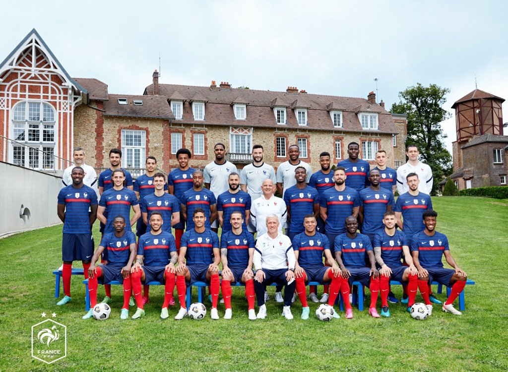 lnstantFoot's tweet photo. On gagne ensemble... Mais on perd aussi ensemble.

Merci aux joueurs, au staff et à l'ensemble de l'@equipedefrance. 

🇫🇷🤝 https://t.co/m4rnwPX77c