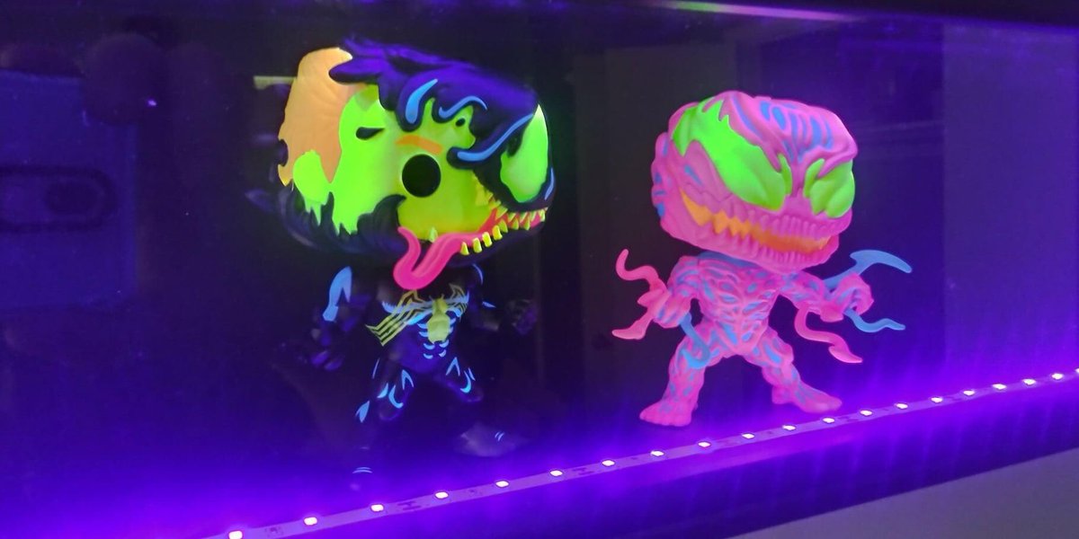 Abber_naffy's tweet photo. Here’s a look at the Blacklight Venom
Pic cred Julius__pleezer
#funko #funkonews #popvinyl #funkopopvinyl #collectible #venom #carnag #blacklight https://t.co/Rld8B23hPo