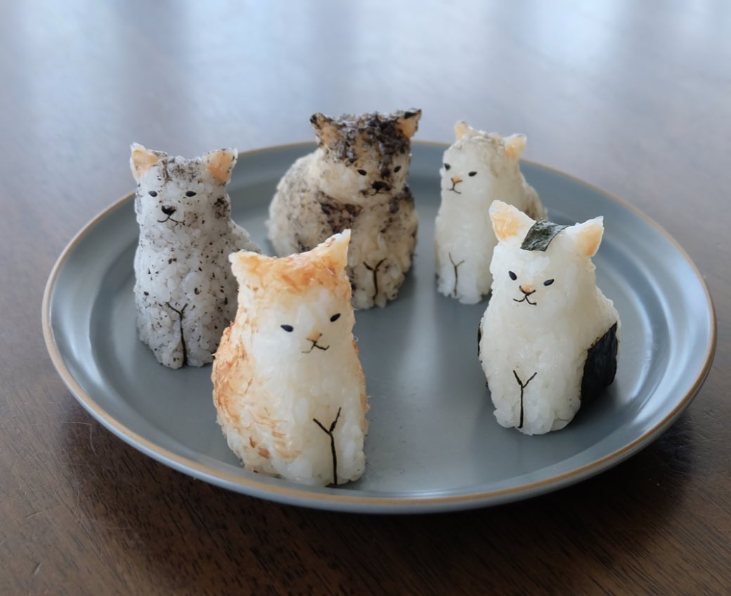 lavendori's tweet image. samu making these for kita-san