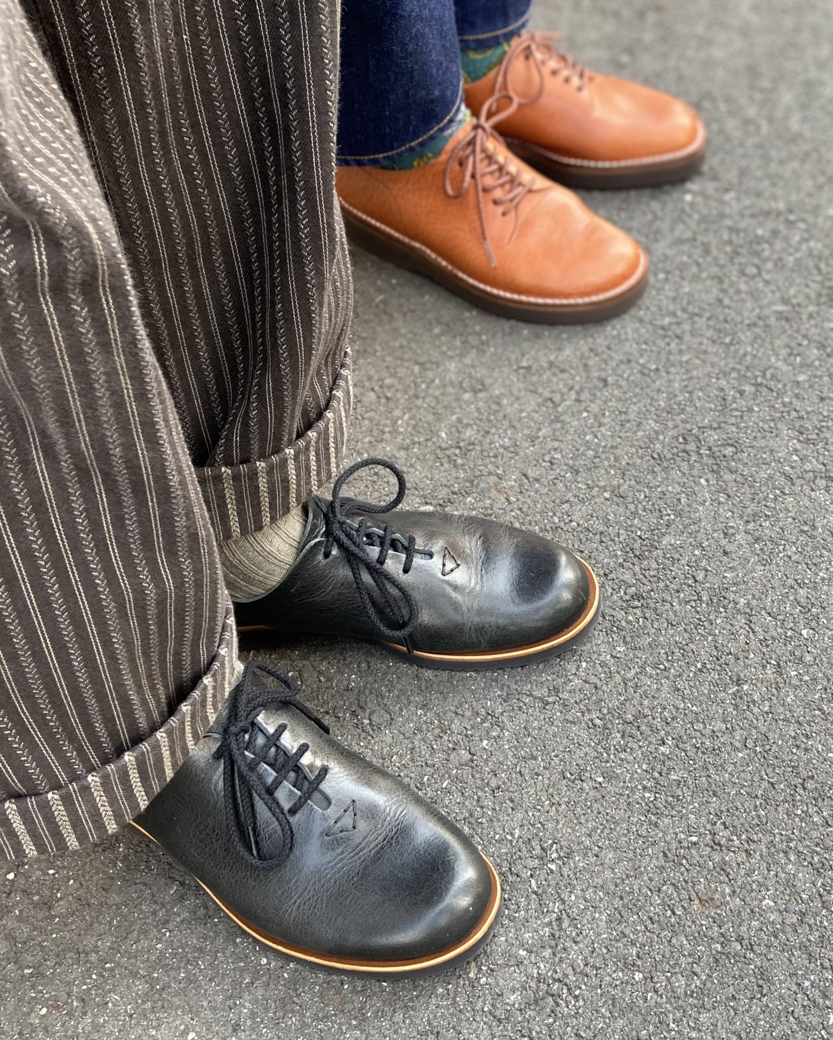 KOTOKA古都ホールカット メンズ たつの蝋引きレザー ／ ダークネイビー