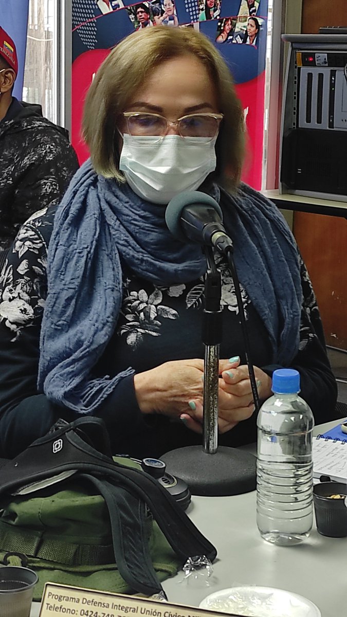 #DefensaIntegral La Dra. Fressel .@austachira hace el llamado al pueblo "si tienes síntomas (dolor de cabeza, fiebre, pérdida del gusto y olfato) asista a un CDI".
"Quiero pedirles que le tengan temor al virus".
#PeriodismoBicentenario 
.@ovidio_delgador
