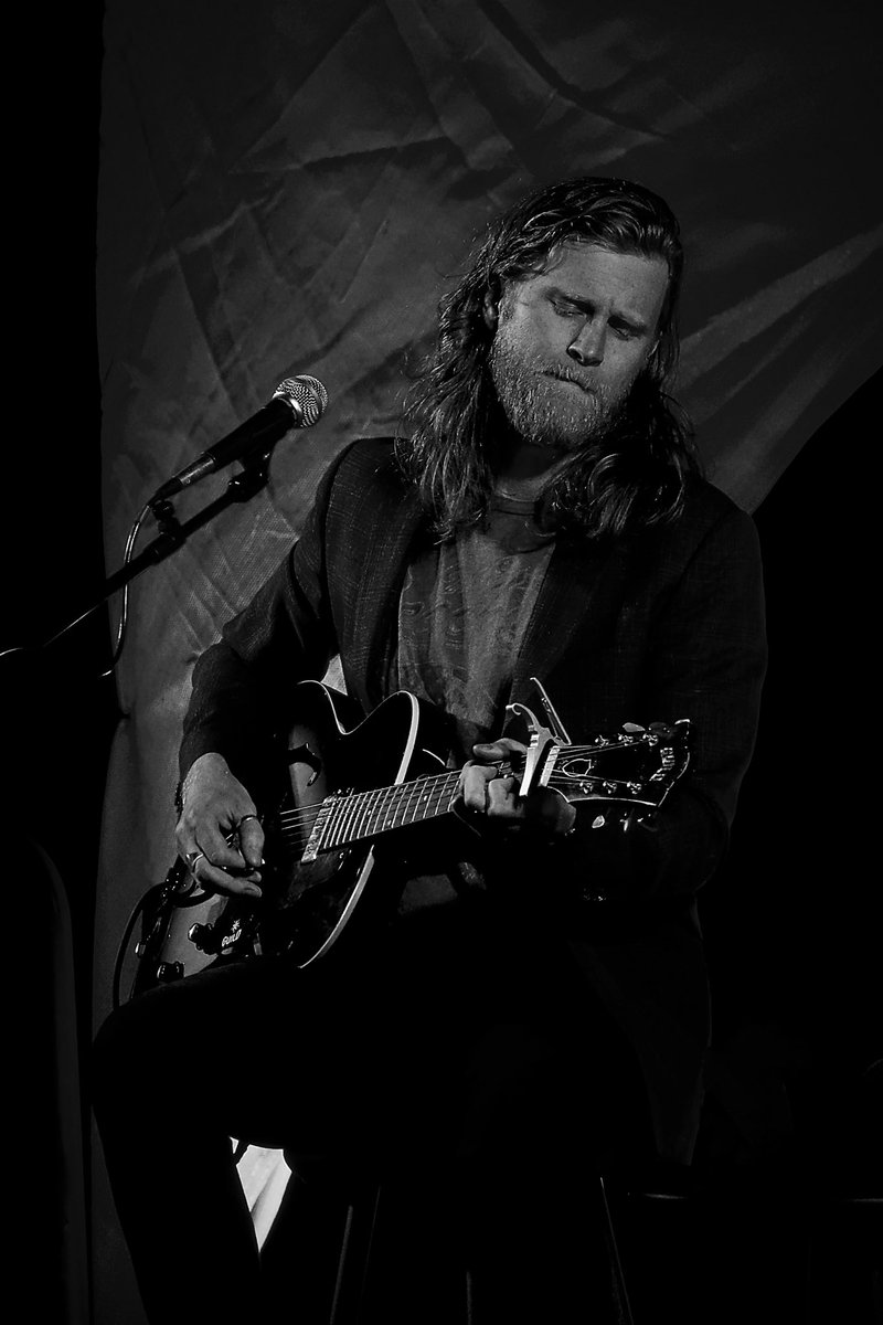 Another shot of <a href="/wesleyschultz82/">Wesley Schultz</a> solo show in #TheFingerLakes