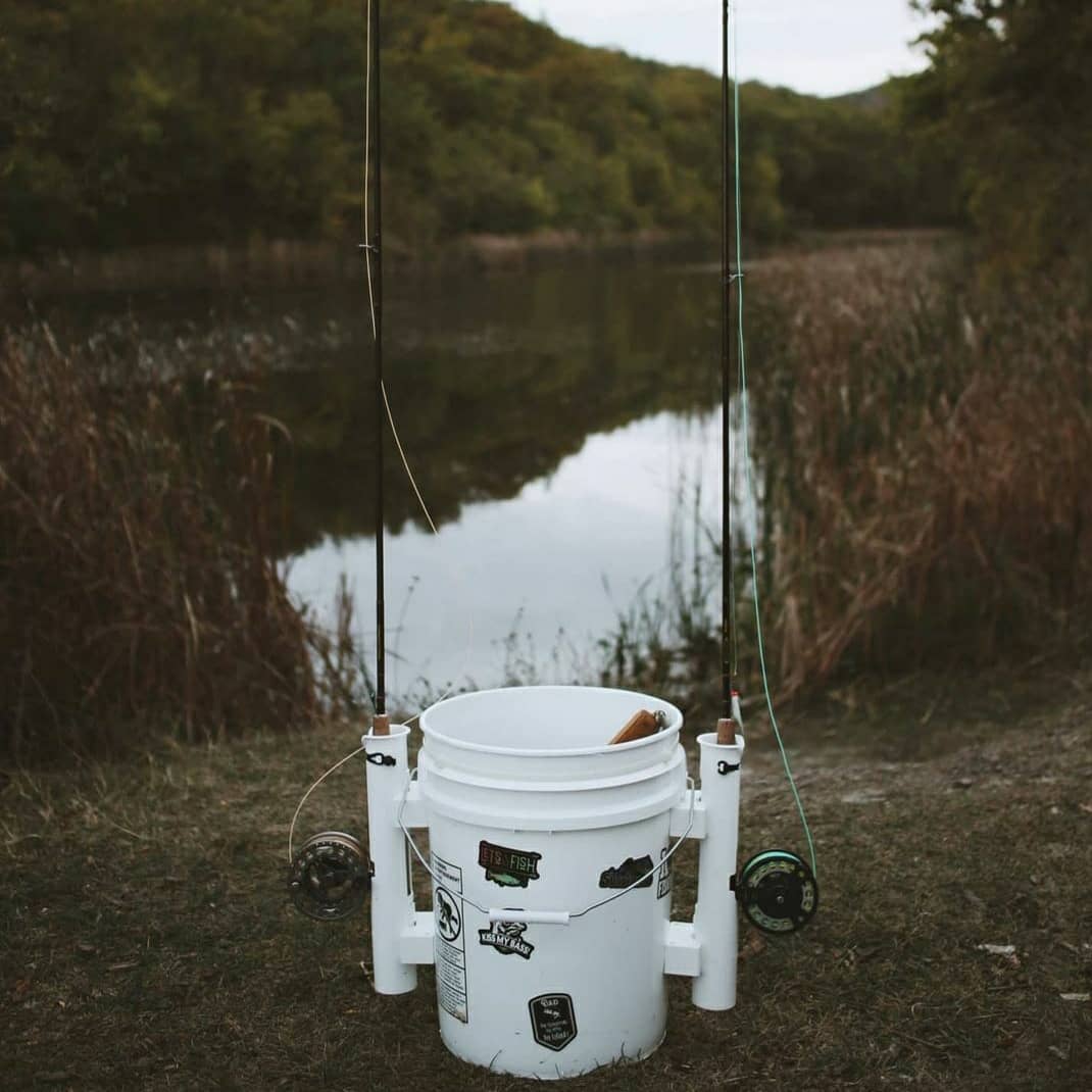 RodRunnerFX's tweet photo. Float tube fly fishing with @bazk88 using our rod holder mounts to protect his fly rods on the water π Great setup π― #flyfishing #flyrods #floattubefishing #flyrodholder #rodholder #flyfishingaddict #kayakfishing #flyfishingjunkie #floattube #rodrack #rodrunner https://t.co/6yiYNHGo0x