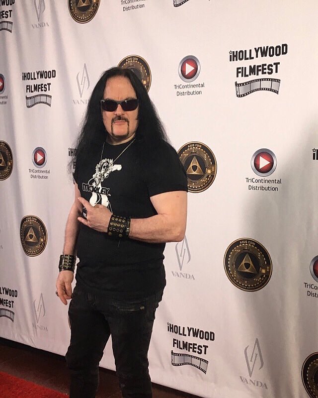 TommyBolan1's tweet photo. iHOLLYWOOD FILMFEST-RED CARPET🎥😎
#doro #warlock #triumphandagony #morleypedals #ihollywoodfilmfest #Kaliaudio #inzaneskins #cordlox #apexstrings #scottdixoncases #tascam #futone #allweare #allformetal #decibelmagazine #dorofurimmer
#foreverwarriorsforeverunited https://t.co/Ia8sF5ycn2