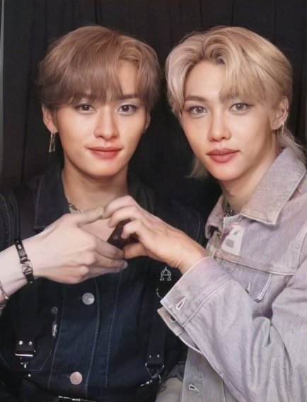 🐰🐱 (@houriyminlix) on Twitter photo 