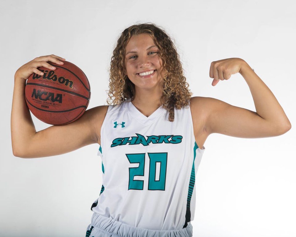 It’s been a rewarding week for our Gulf Coast Lady Sharks.
@SparkPlug_24 had an amazing official visit to <a href="/SFUWBB/">Red Flash WBB</a> <a href="/RTremitiere/">Reese Tremitiere</a> awesome elite camp &amp; unofficial <a href="/CULionsWBB/">Columbia Women's Basketball</a> had Ivy &amp; Patriot league teams check in on <a href="/MLeslie2023/">Madelyn Leslie</a> Also received great news on next years roster