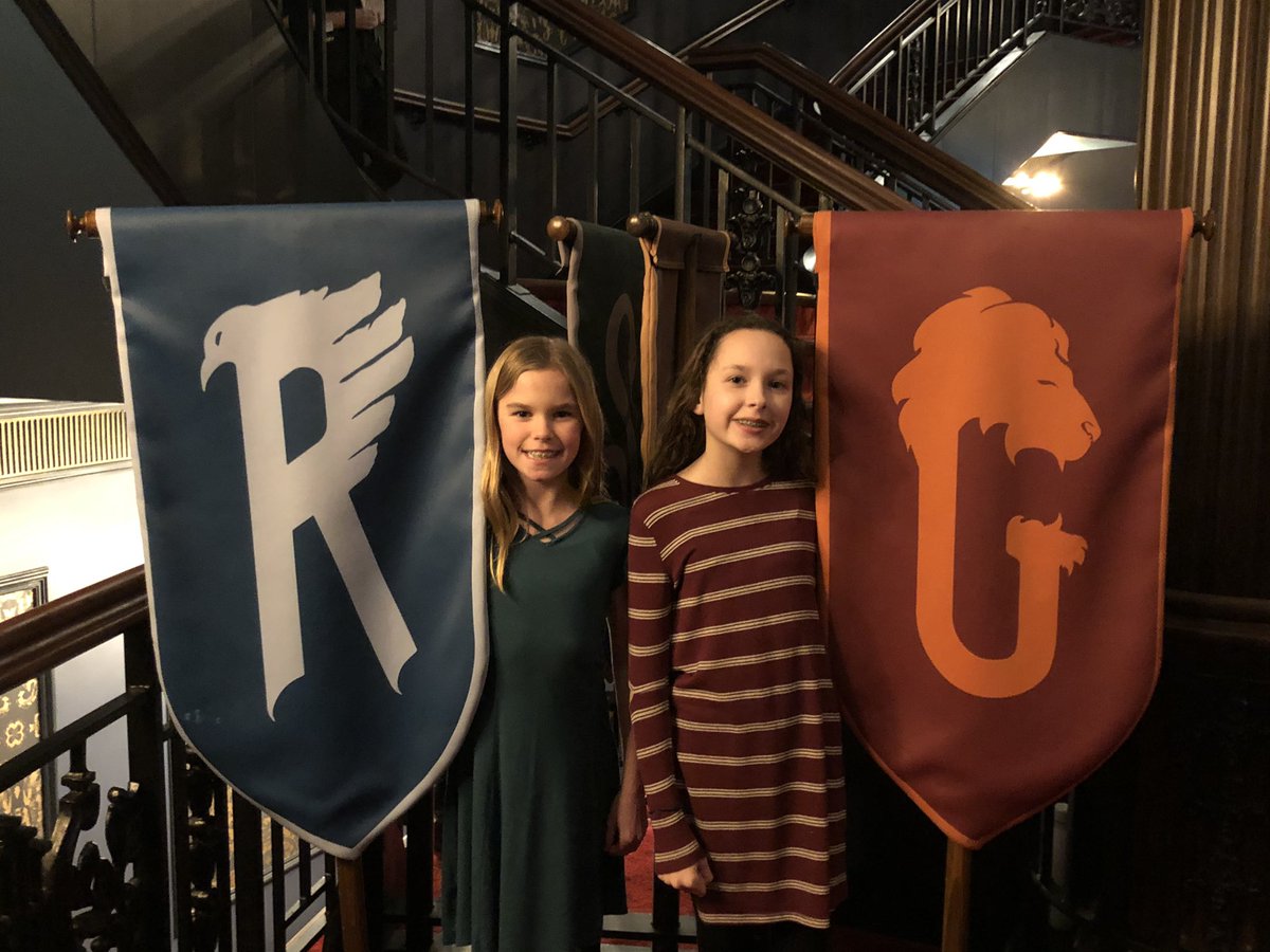 KaraLogan21's tweet photo. @CursedChildNYC @wizardingworld @lyricbroadway Nooooooo!!! We saw Part 1 on March 11th 2019 and then Broadway shut down. So we never ever get to see the second half?? 😭 hp ⚯͛ △⃒⃘ 🦌 Ϟ ❾¾ https://t.co/ytC1RFJJ8M