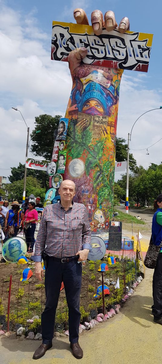 ismeniaaguirreq's tweet photo. FELICITACIONES ALVARO LEYVA
"Eres El Señor De la Paz y RESISTENCIA de la CALI VALIENTE
#ColombiaCaliSOS
#colombianosestánmatando
#ColombiaNarcoDictadura
#SOSMedellinDDHH https://t.co/X2OkNFKuwX