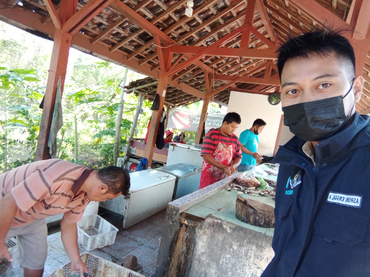 asronismae12's tweet photo. Kegiatan PPB melaksanakan pendataan produksi hasil tangkapan nelayan Waduk Gajah Mungkur Wonogiri. di kelompok Tirta Manunggal @SwaraBahari
@jokowi @saktitrenggono @kkpgoid @brsdm_kp @BRSDM_bp3tegal 
 
#SavePPB #PPBgoPNS #StopDiskriminasiPPB #PNSkanPPB https://t.co/nSEt81h2xl