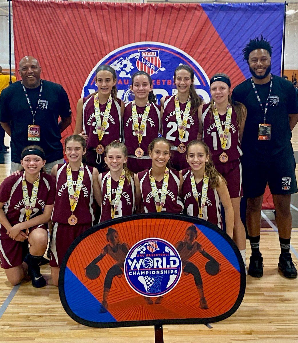 edge_hoops's tweet photo. Congrats to our 7th grade girls for their strong 6th place finish in the AAU World Championship tournament in Ohio,. We're proud of our players, parents and coaches Brandon and Shawn for organizing such a great learning and team bonding experience. #OTEFamily #GoEdge! https://t.co/AePlcmTqpX