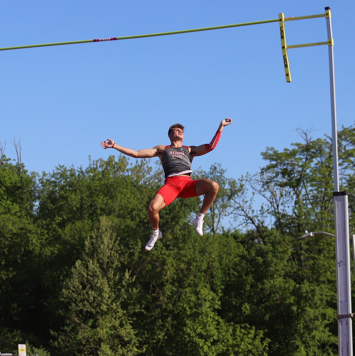 dayton_hammes's tweet photo. Finally getting around to posting some of my favorite pictures from the end of the season📸
@Kellen172’s first MVC title & a 1-2-3-4 pole vault sweep was definitely a highlight 🤩 https://t.co/LhMpCeOo79