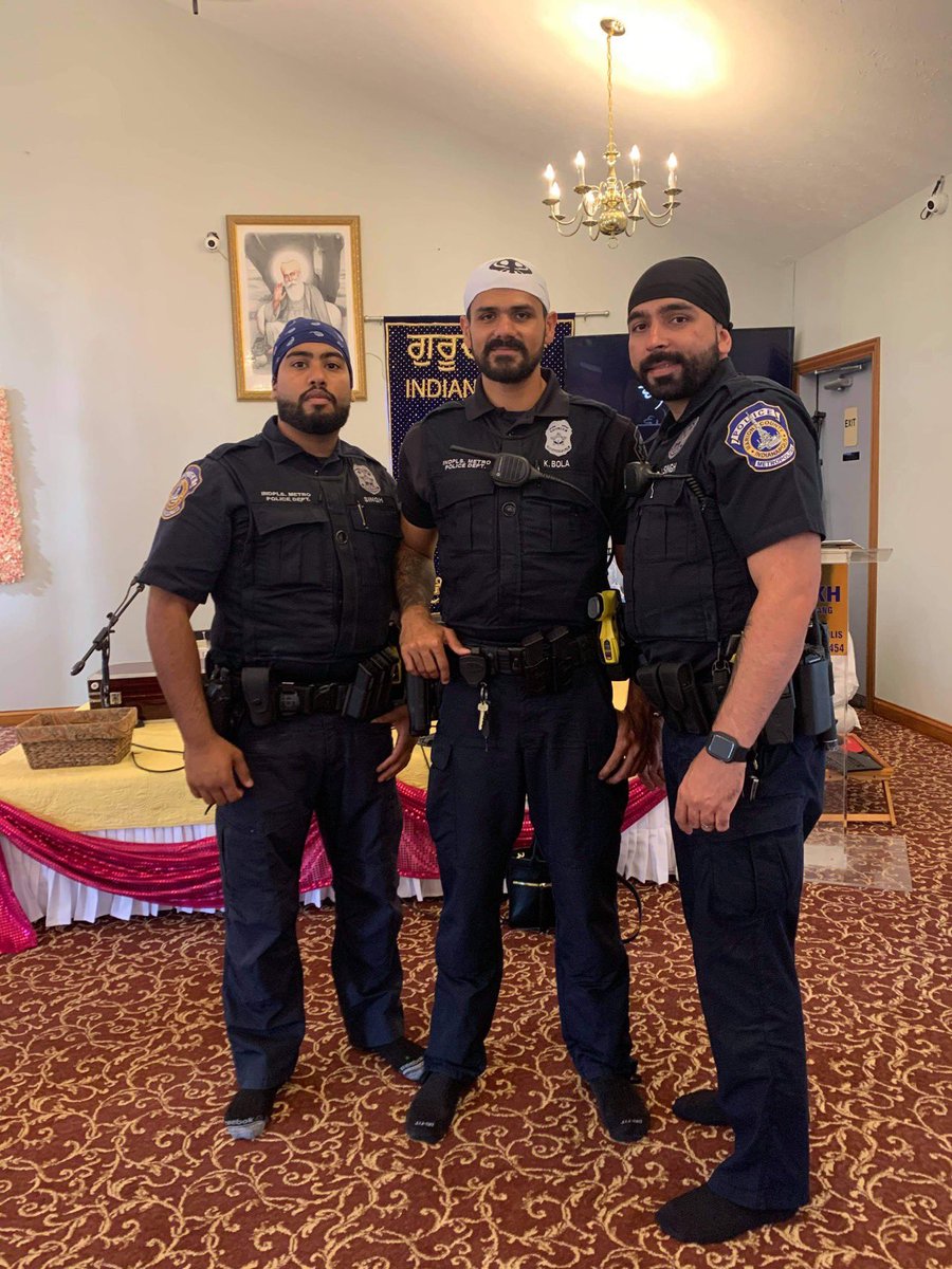 JoinIMPD's tweet photo. We have members from diverse backgrounds!  Looking to make a difference in your community…join our team!  https://t.co/MJtBYU25M8 deadlines are quickly approaching!  We need you to serve in our City!  Call a recruiter or apply today! #BeIMPD #Communitypolicing https://t.co/2fecnGnGHi