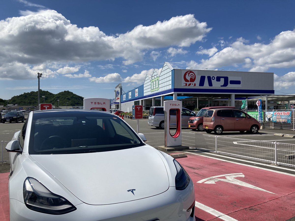 寺田龍二 パラレルアクセラレーター 東京から佐賀まで移動中 自動運転を駆使して広島まで来ました 技術の進歩凄い 帰り道にビビっていることは内緒 テスラ Tesla