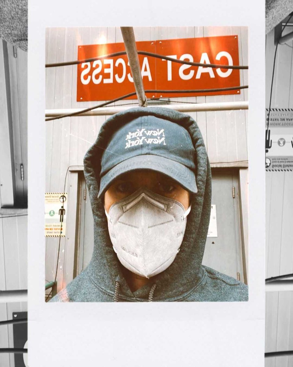 Tom Riley (@thisisTomRiley) shared a photo of himself outside the studio where #TheNevers is filmed with the caption: ƨɿɘvɘnɘʜɈ# niɒϱɒ oϱ ɘw ɘɿɘH