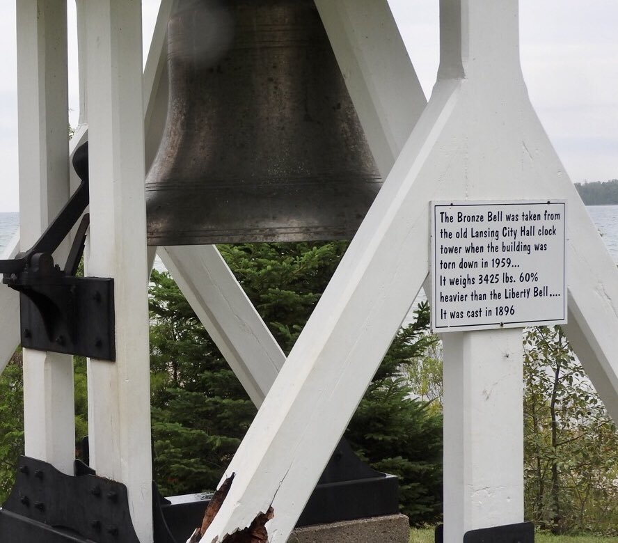 Presque Isle Lights tweet media