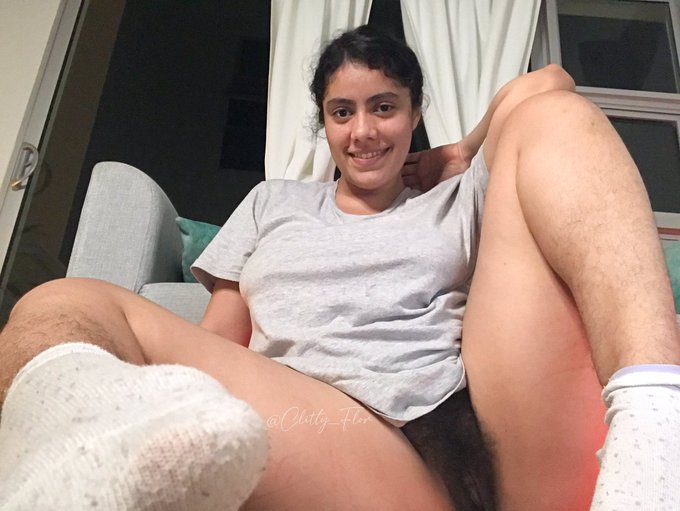 Watch me playing with my bush! I&rsquo;ll be online soon on Chaturbate, join me! ⭐️ https://t.co/aIO2ZKcYKx<a href="/tag/mvsales"class="tags"><span>#mvsales</span></a>