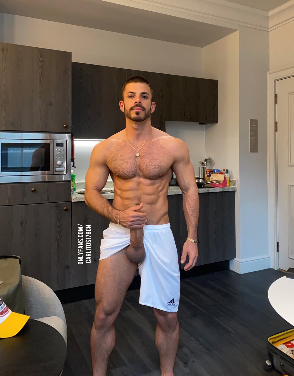 LASCADORES2's tweet photo. 3 pernas branco
#praia
#leite
#punheta
#bronha
#public
#putaria
#suruba
#bareback
#submissions
#cuzão
#ass
#cucetao https://t.co/oELQiQpKZy