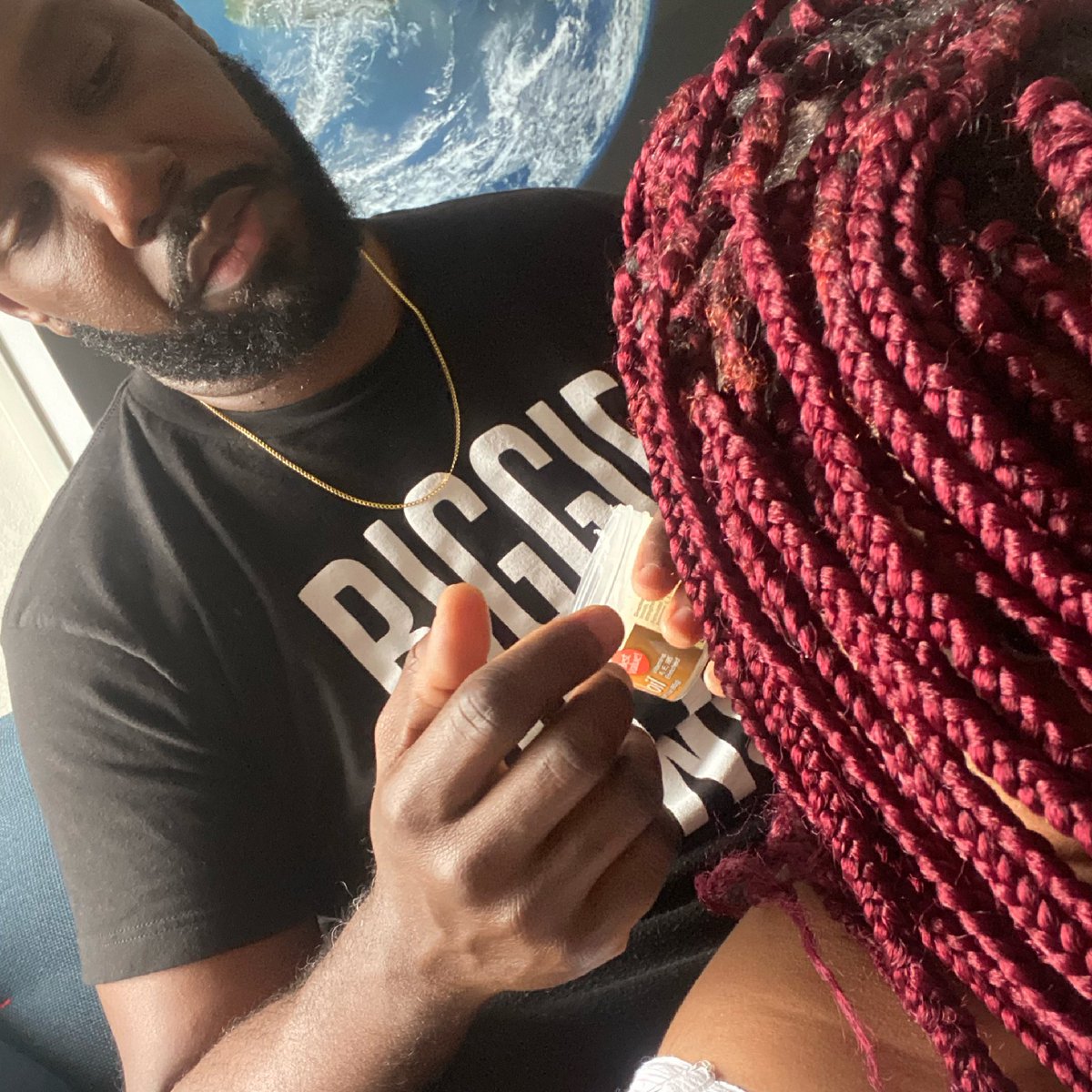 GriffinX1X's tweet photo. Making sure Mrs. Hyneman scalp was greased during #smokefreeweekend in Houston https://t.co/bmzqJ1Bdme
