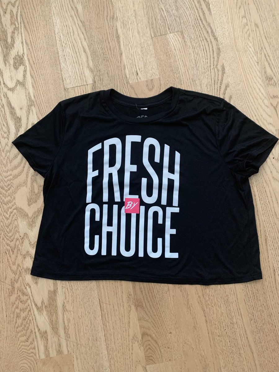 choice_fresh's tweet photo. Women crop tops https://t.co/F53hhBBnGK https://t.co/IMzZzgLBcI