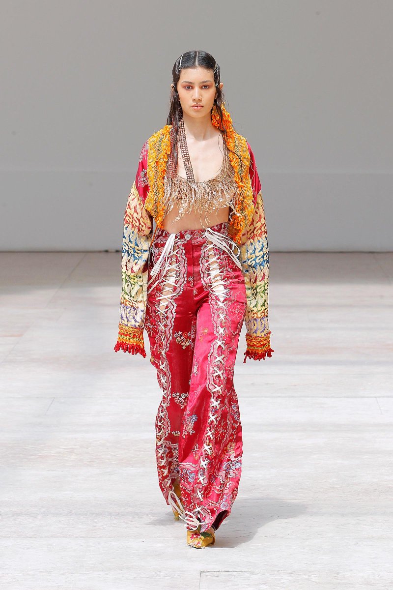 cyberglittter's tweet photo. béhen fw21 at lisboa fashion week https://t.co/nMQVJS03eb