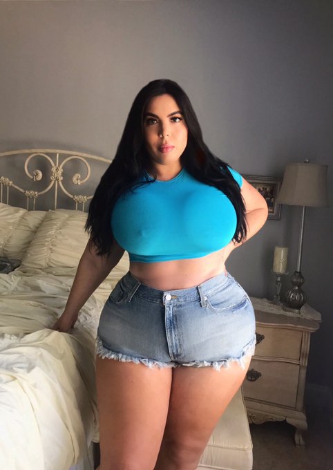 Do you like me in daisy dukes ? https://t.co/YkwNxqs3ZY