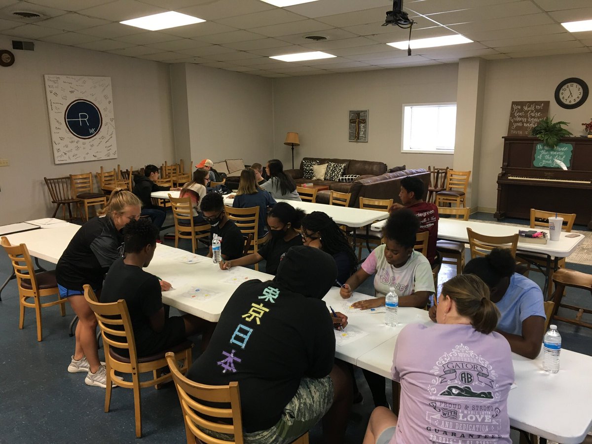 SEAPlace1's tweet photo. We’ve enjoyed learning with these rising ninth graders the last two weeks. Sharpening math skills and building relationships. Awesome group of students and teachers! 
Learn more about how to support our programs at https://t.co/FJVO31gdzf
#seaplacelearning https://t.co/20OR5dZbFC