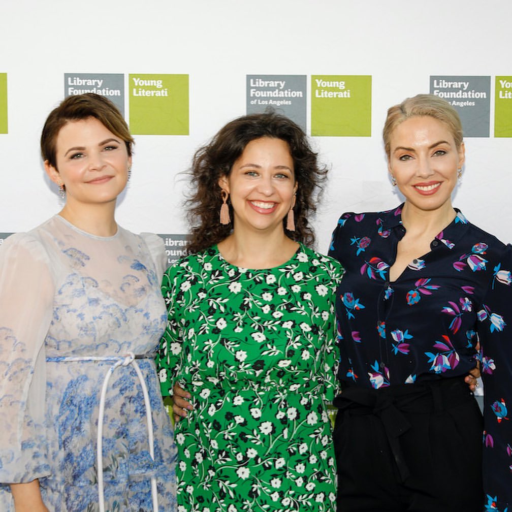UponASpoiler's tweet photo. youngliteratila What a night at the 12th Annual #YLToast! Thank you to our incredible MC whitneycummings, to our in-person readers ronfunch and Ginnifer Goodwin, and to all our sponsors and attendees! [..] https://t.co/aCyB5SyQWQ https://t.co/bdMVkMrlZV