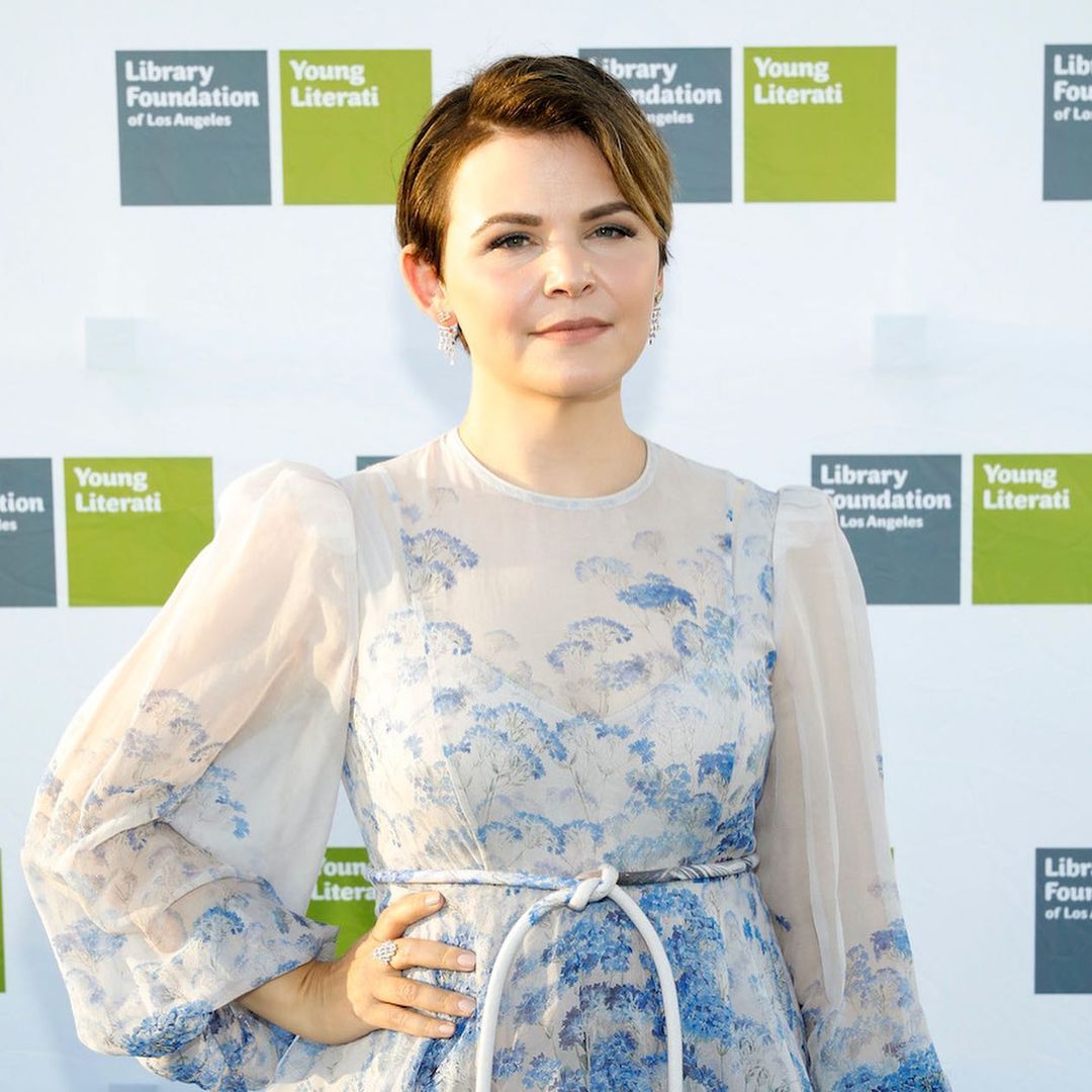 UponASpoiler's tweet photo. youngliteratila What a night at the 12th Annual #YLToast! Thank you to our incredible MC whitneycummings, to our in-person readers ronfunch and Ginnifer Goodwin, and to all our sponsors and attendees! [..] https://t.co/aCyB5SyQWQ https://t.co/bdMVkMrlZV