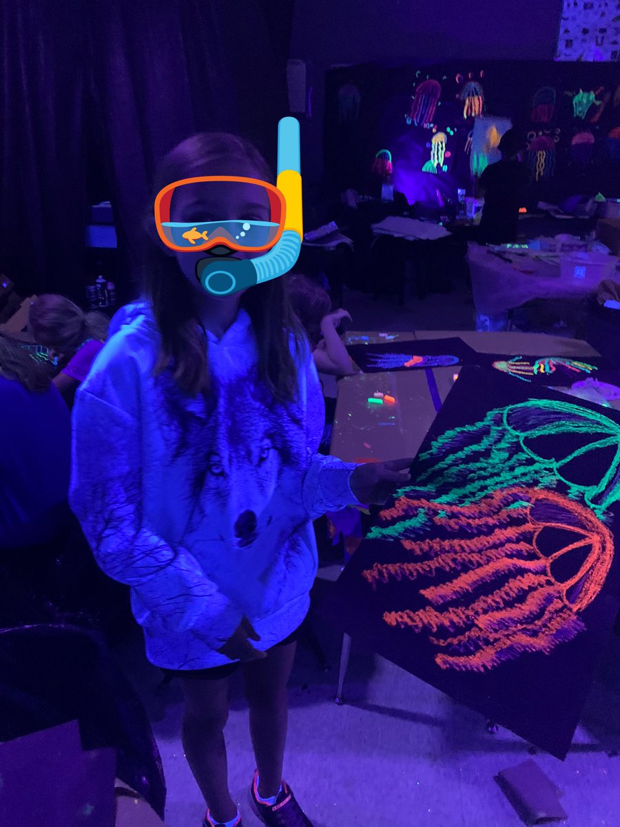 gakroenke's tweet image. 💚🧡💛 These glowin’ jellyfish! Did you know that there really are jellyfish that can glow? They are called Aequorea jellies &amp;amp; they glow with a bioluminescent protein. The things we learn @Sequiota #spsartworks #spsexplore