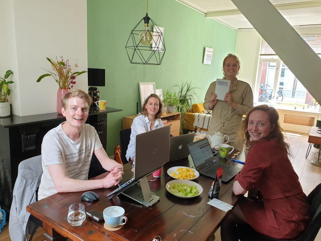 Afgelopen zaterdag dacht DenkkrachtUtrecht mee met de <a href="/gemeenteutrecht/">Gemeente Utrecht</a> en <a href="/utrechtleert/">UtrechtLeert</a> over hoe zij jongeren kunnen interesseren voor de lerarenopleiding en zo het lerarentekort te verkleinen. Dit klikte zo goed dat we in de toekomst vast nog een keer gaan meedenken!