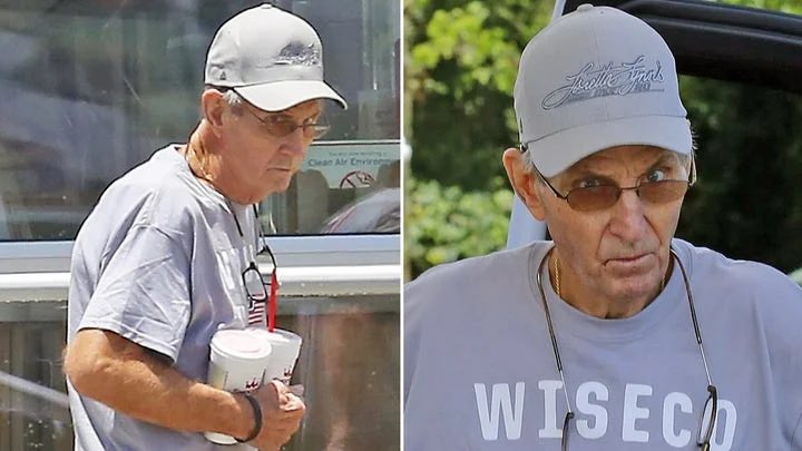 troisbIeu's tweet photo. Britney’s dad is terrifying wtf???? https://t.co/R1PBsf6bd4