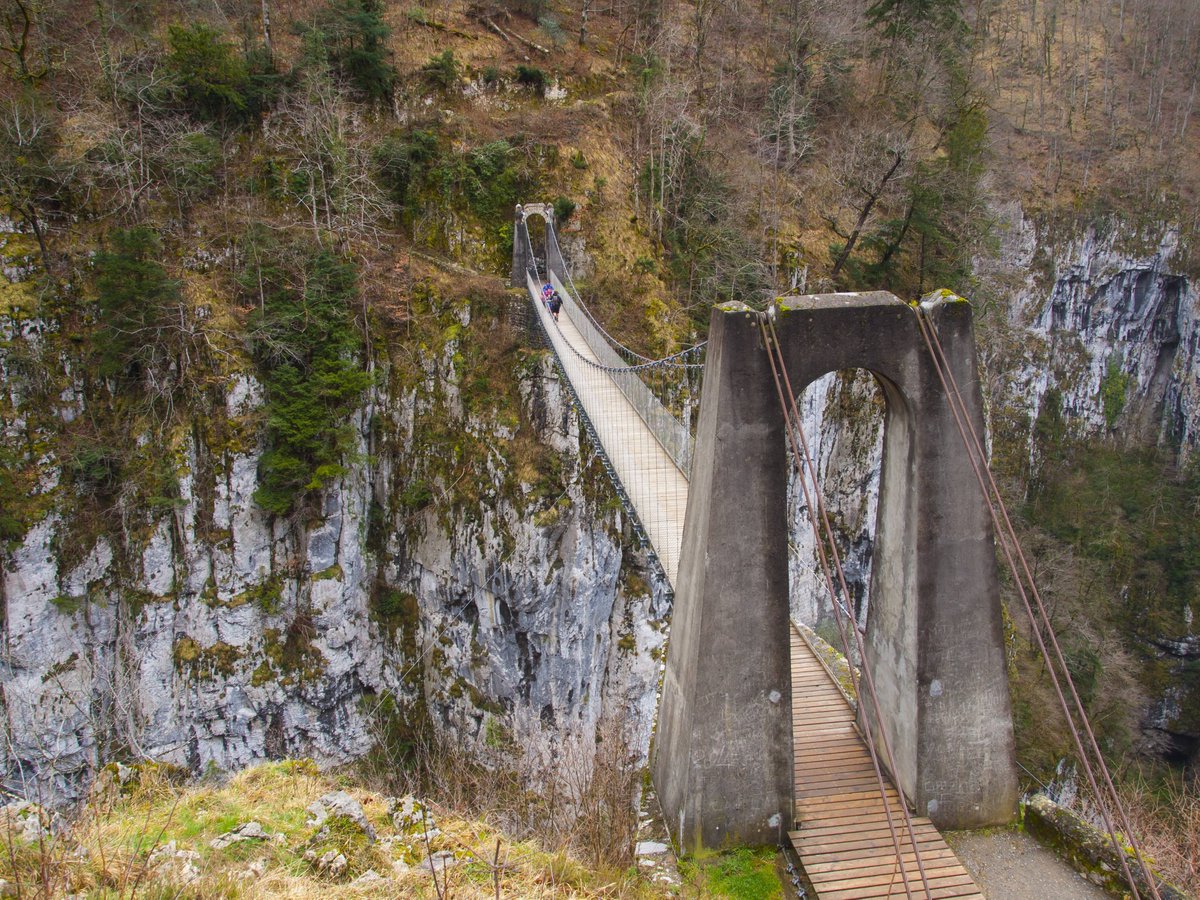 NicoMartinLaRo's tweet image. Dans le cadre d'une expérimentation pour l'été 2021 l'@OT_PaysBasque recrute, un emploi saisonnier au pied de la passerelle d'Holzarte. Pour les amoureux de la Soule, afin de "réguler" l'accès à ce site parfois trop fréquenté. Un grand sens de la pédagogie est demandé 🙏🙂🤝🌲⛰️