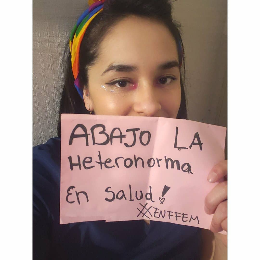 enffem's tweet photo. Resistiendo en una sociedad discriminadora y violenta contra lo que no entra en la norma.
Soñamos con una salud culturalmente formada para todas/os/es, con personas que se auto-eduquen y abandonen los viejos paradigmas hacia una salud feminista y respetuosa.
#Orgullo2021 #enffem https://t.co/nOW67Xzqb2
