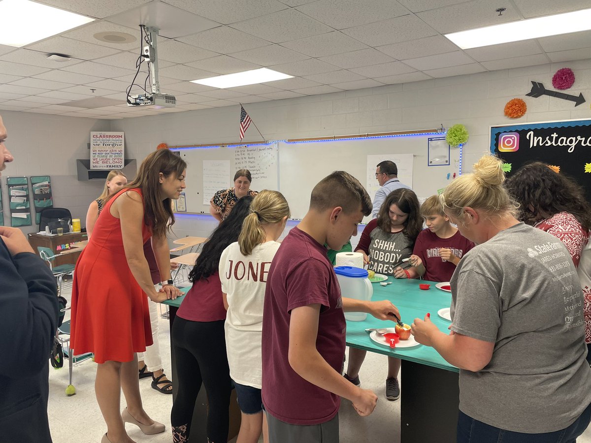 farrah_griffith's tweet photo. WCMS Summer Camp hosted visitors today! Welcome Commissioner Schwinn! https://t.co/fJNKgJWbSD