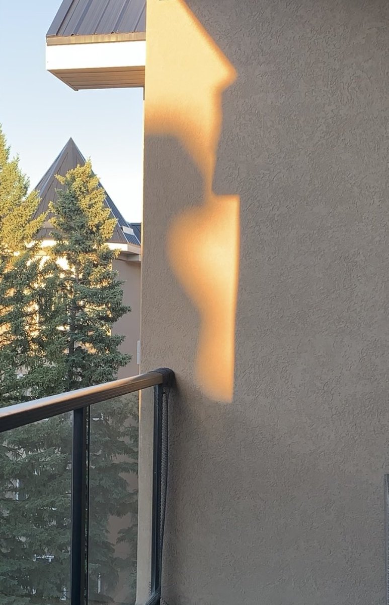 IsaScribe's tweet image. a break in the cloud 
summer slips from the shadows 
comes in for a kiss

#vss365 #haiku 
Picture: Taken by me.