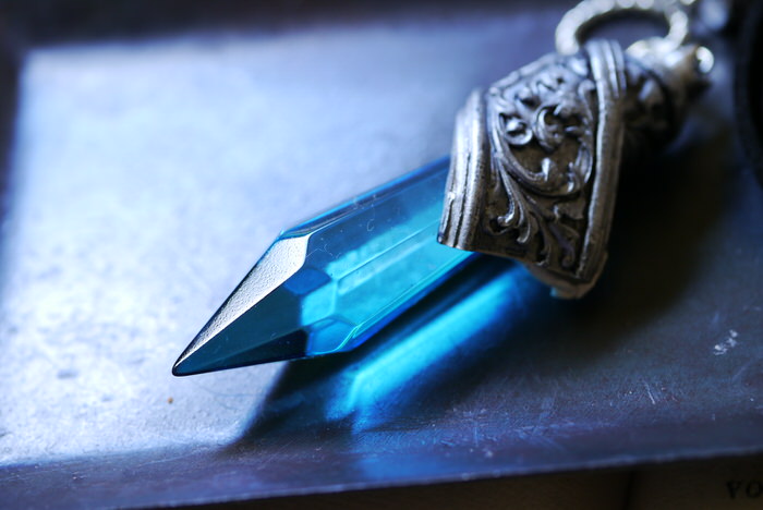Lupopo_cafe's tweet photo. 「澄んだ青が素敵です……💎」

黒映 萩さんより @CiR_IX

新作が届きました!!

ファンタジーの世界を
身に付けてみませんか？✨
(*´艸｀*)

ーご購入はコチラ🐥✨ー
↓↓↓
https://t.co/2QzGZzoDN2

#LUPOPO新着
#貴方の世界観を詰め込んだ作品を見せてください https://t.co/sPpPCnQ4qX