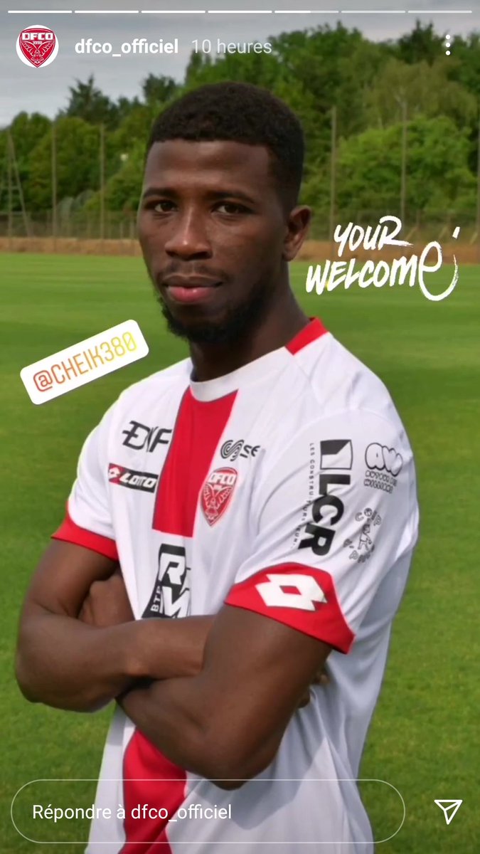 Alors, je ne prétends pas être méga bilingue hein, mais :

1- you're*

2- juste "welcome" suffit, sinon ça veut dire "de rien".

Ça passe le brevet bientôt, <a href="/DFCO_Officiel/">Dijon FCO</a> ? 👀😏🙄

#DFCO