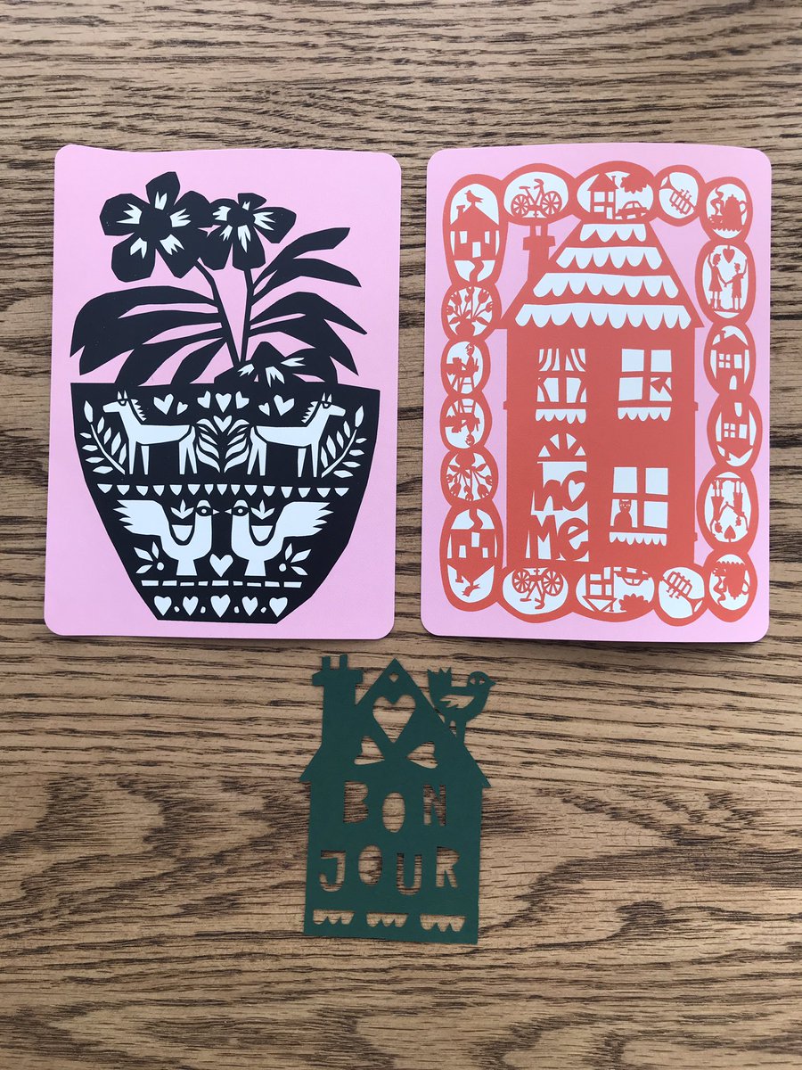 シトテヌ 自分への誕生日プレゼントに ファミーユサマーベルのペーパーカットを購入 今日 無事にドイツから届きました 小さな 切り絵やポストカードも付いていて 心配りや遊び心に感動 私もこんな作品が作りたいな フレームを買いに行かないと