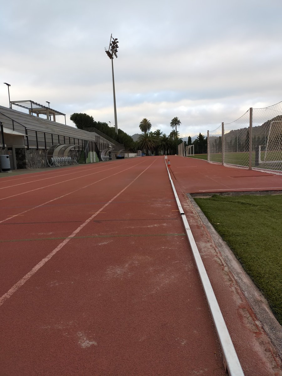 jchavarren's tweet photo. Comenzamis la segunda jornada de pruebas de ingreso a la @FcafdC @ULPGC con la prueba de resistencia aeróbica. #TestCooper https://t.co/LKzzDygj8P