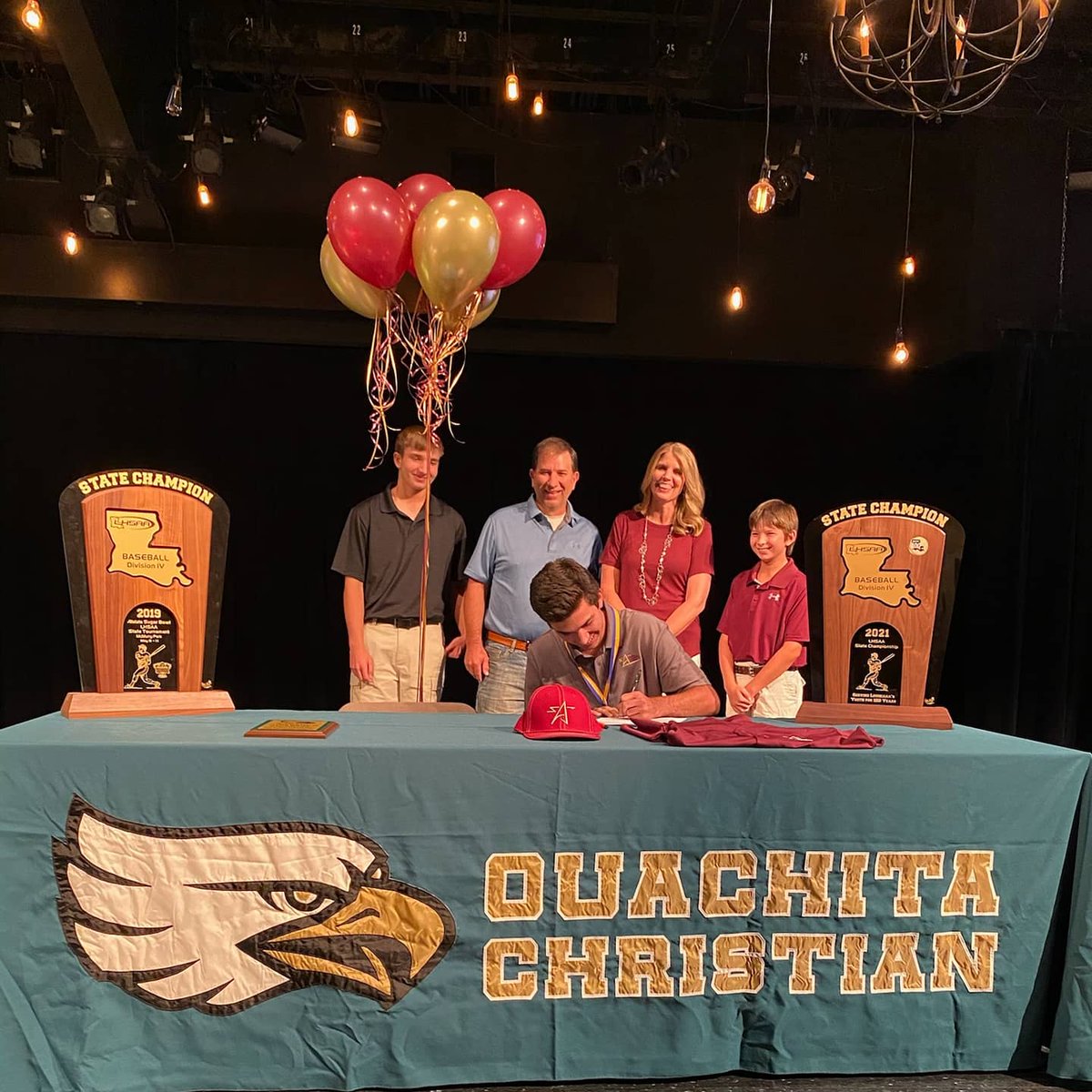 Jacob_White_8's tweet photo. Officially a SouthArk Star!! Couldn't be more excited as I take on the next chapter of my life!! https://t.co/5ydVUMJ77R