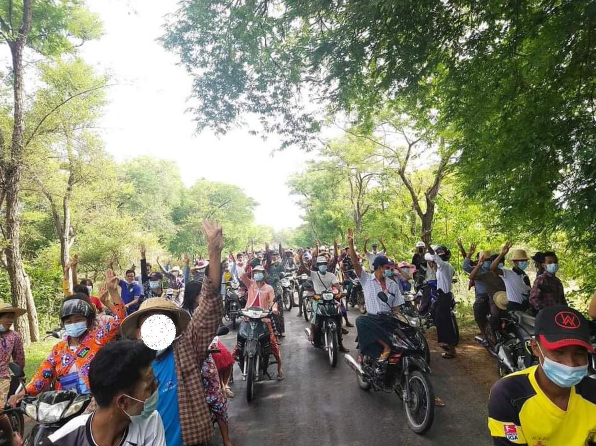 IrrawaddyNews's tweet photo. Residents of Myaing Township in Sagaing Region drove their motorbikes in a convoy to protest the military regime on Tuesday. 
(Photo: CJ) 
#WhatsHappeningInMyanmar https://t.co/98neQY7Lzf