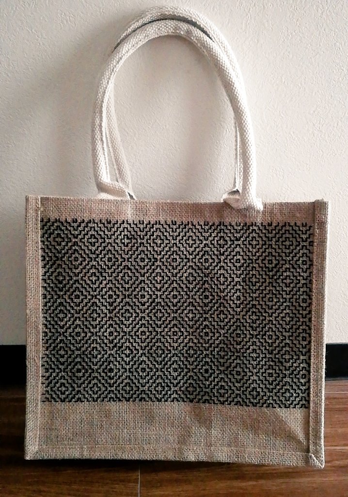 ぱんむ 大図まことさんのクロスステッチ無印良品ジュートバックのリメイクがバズった 祝 らしいので 無印良品 ジュート バッグ ジュートマイバッグ 刺し子
