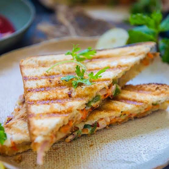KritikaShroff's tweet photo. Breakfast time is the best time!!❤️

#foodblogger #foodphotography #breakfast #sandwich #postworkout #healthyfood #stayfit https://t.co/uKYgBJql2U