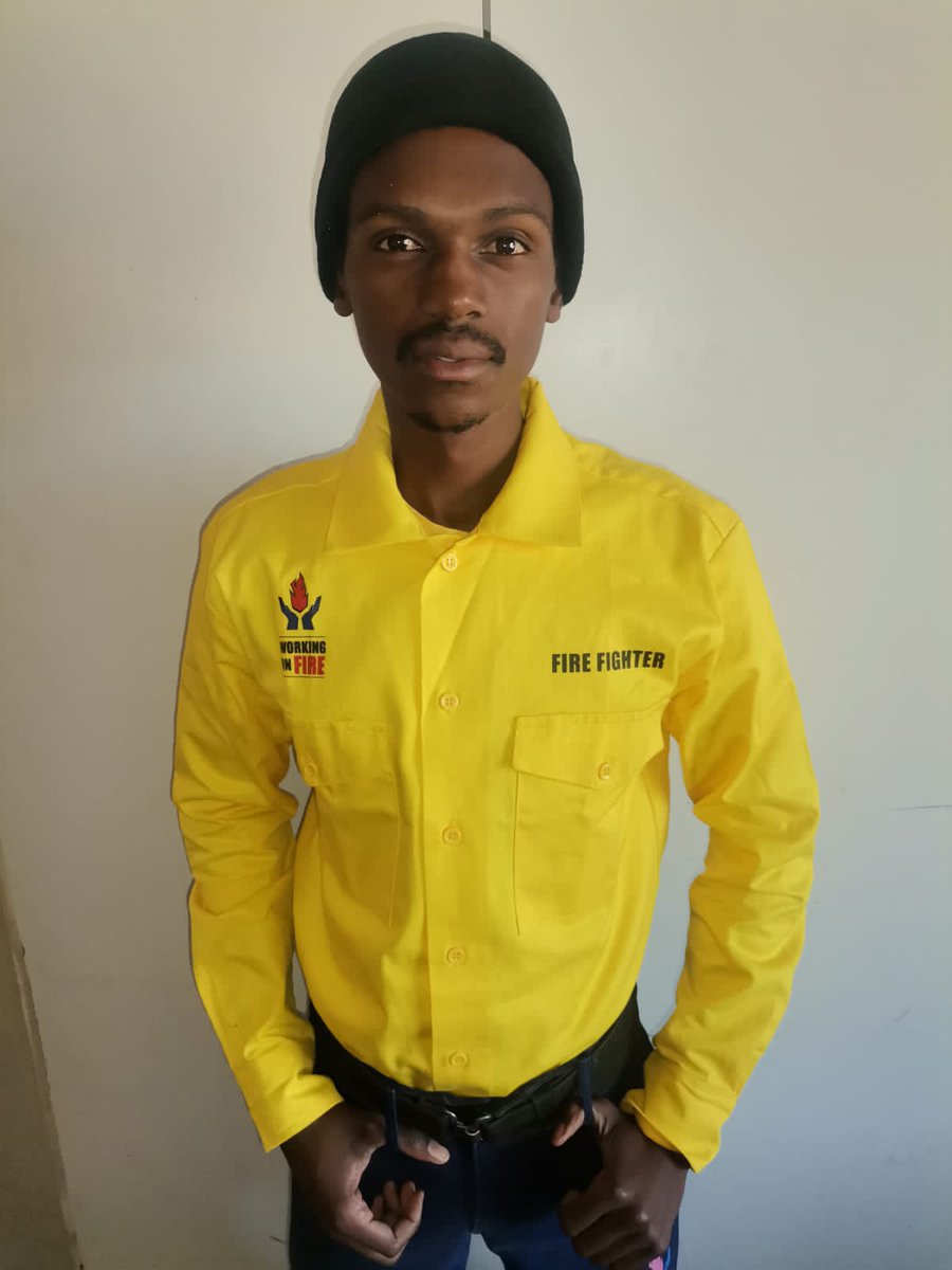 wo_fire's tweet photo. #WOF_NW firefighter, Zukile Dhlomo was recruited in 2014 and was later appointed as the Base Communications Representative. Dhlomo is studying journalism. "My want to be a video journalist and I want to thank WOF for the opportunity."
#Alumni
@environmentza https://t.co/0hc8CxfuLZ